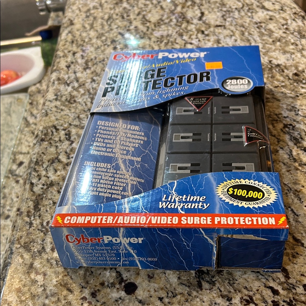 Black Surge Protector with 2800 Joules - Picture 8 of 16